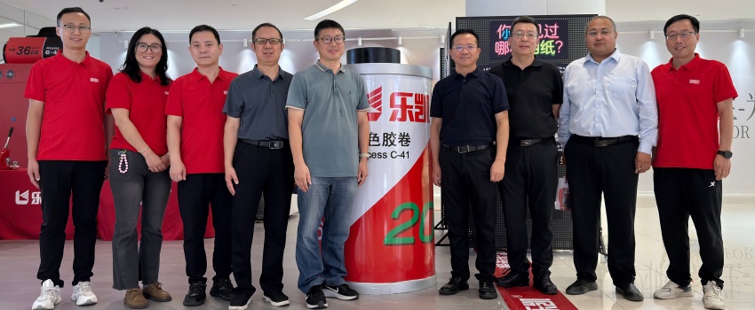 樂(lè)凱膠片國(guó)慶亮相保定萬(wàn)博廣場(chǎng)，8天沉浸式體驗(yàn)點(diǎn)燃市民光影熱情